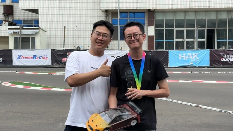 1/10平路遥控车邀请赛选手合影