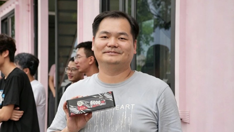 1/10平路遥控车邀请赛选手和格氏电池